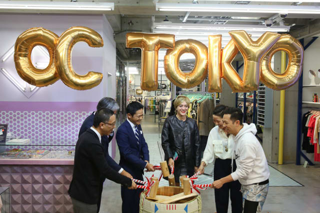 「OPENING CEREMONY TOKYO」オープンを記念した鏡開き Image by FASHIONSNAP