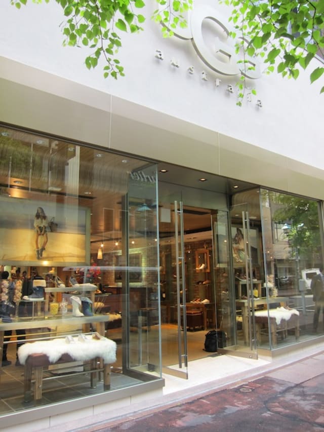 UGG® Australia GINZA 外観 Image by Fashionsnap.com