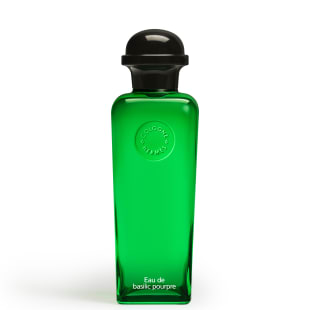 緑色のボトルに入ったエルメスの新作フレグランス